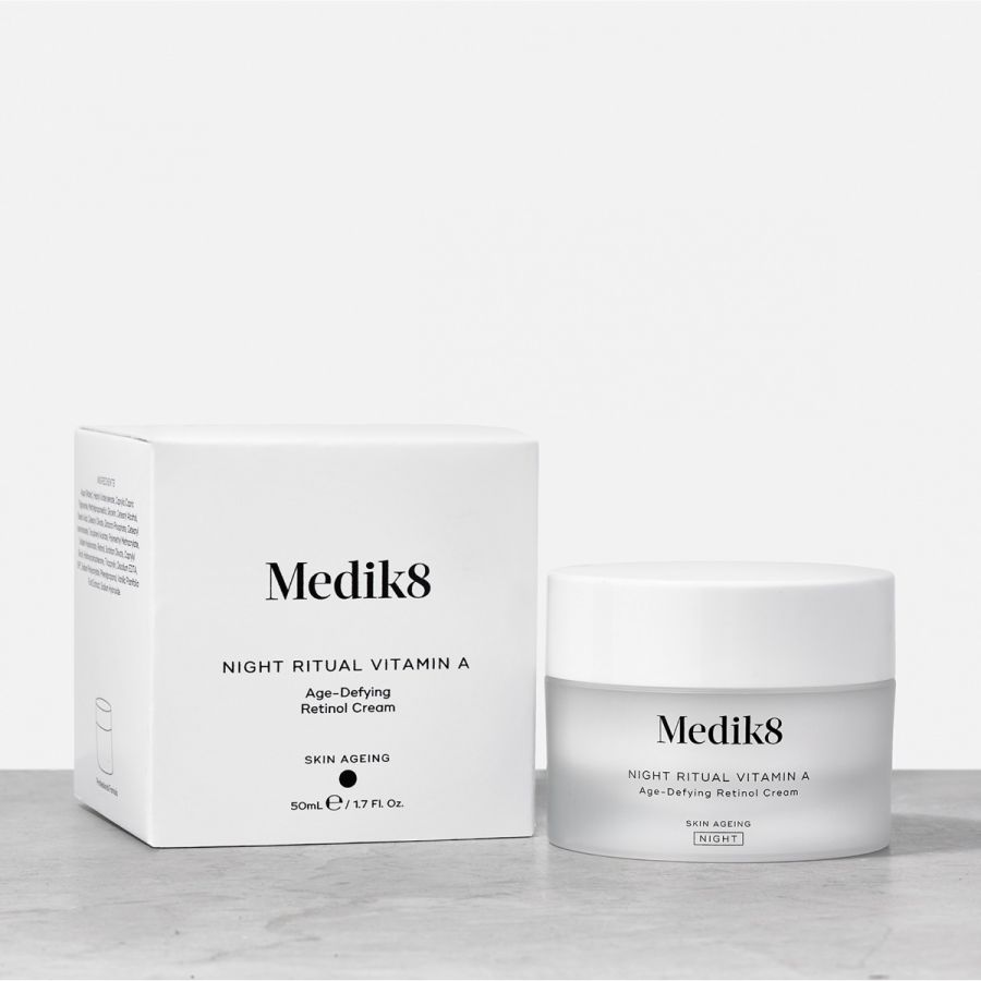 MEDIK8 - INTELLIGENT RETINOL SMOOTHING NIGHT CREAM A -  Luxusn non  anti-ageing krm s retinolom